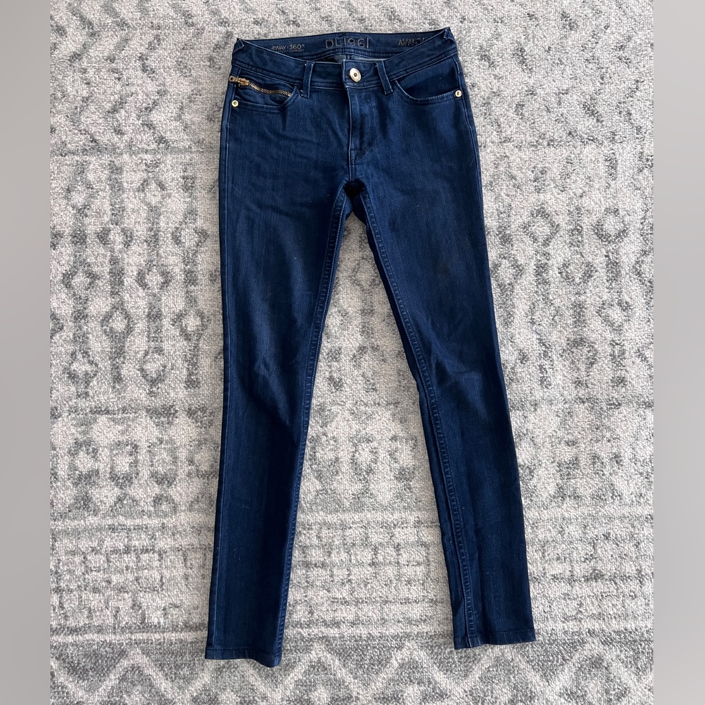 DL1961 denim jeans size 25. Amanda Skinny in Archer